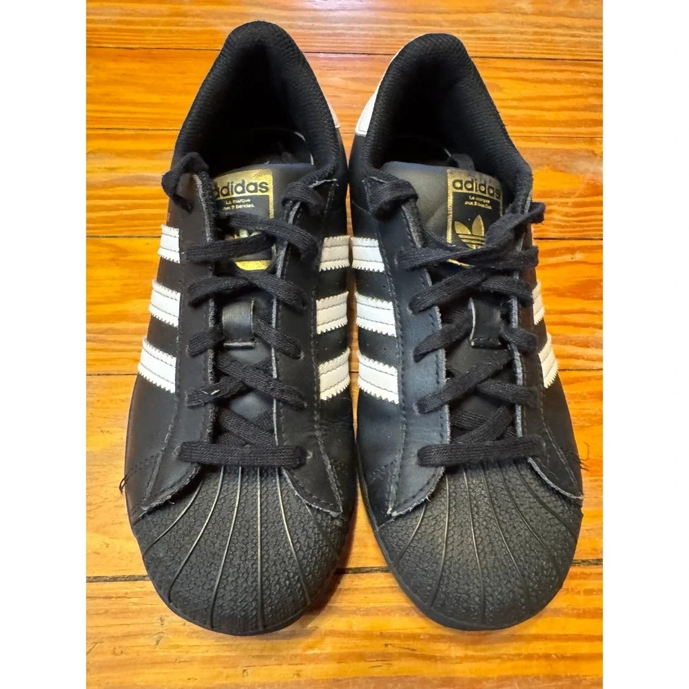 Adidas‎ Superstar Black Sneakers Size Youth 3